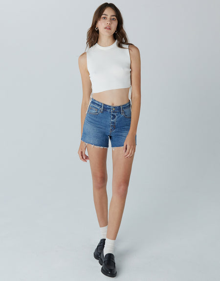 EMMA High-Rise Mom Short in Everlast