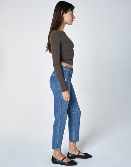 DEBBIE Step-Mom High-Rise Slim Fit in Express