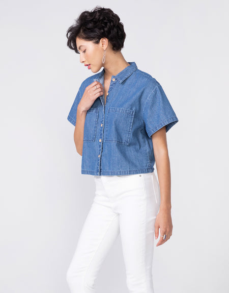 SAMI Boxy Cropped Button-Up in Chambray