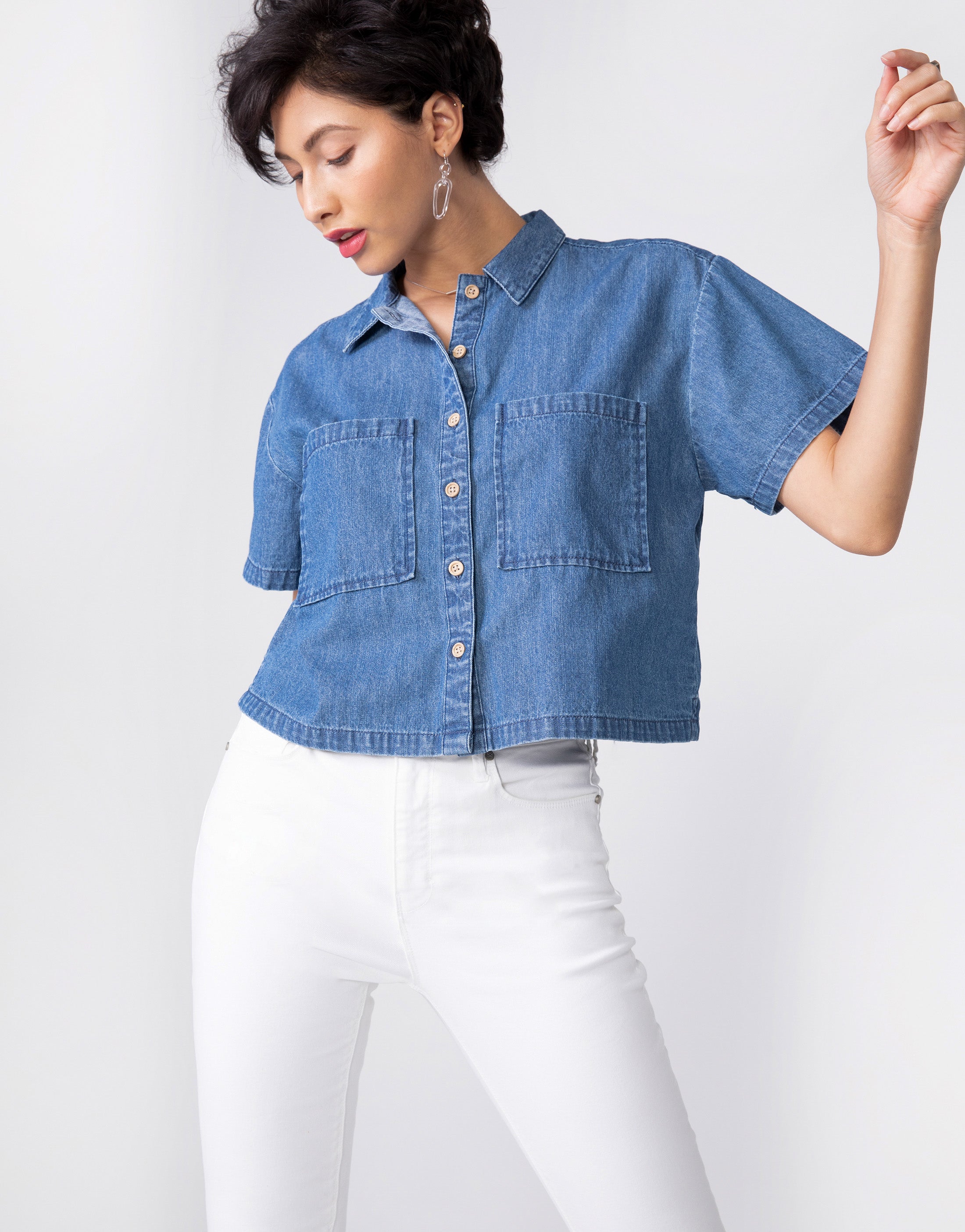 SAMI Boxy Cropped Button-Up in Chambray